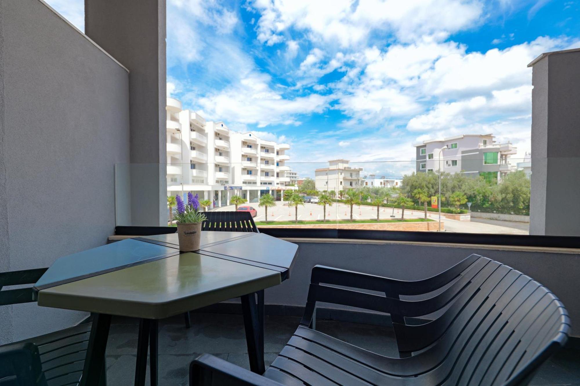 Hotel Kroi Ксамил Екстериор снимка