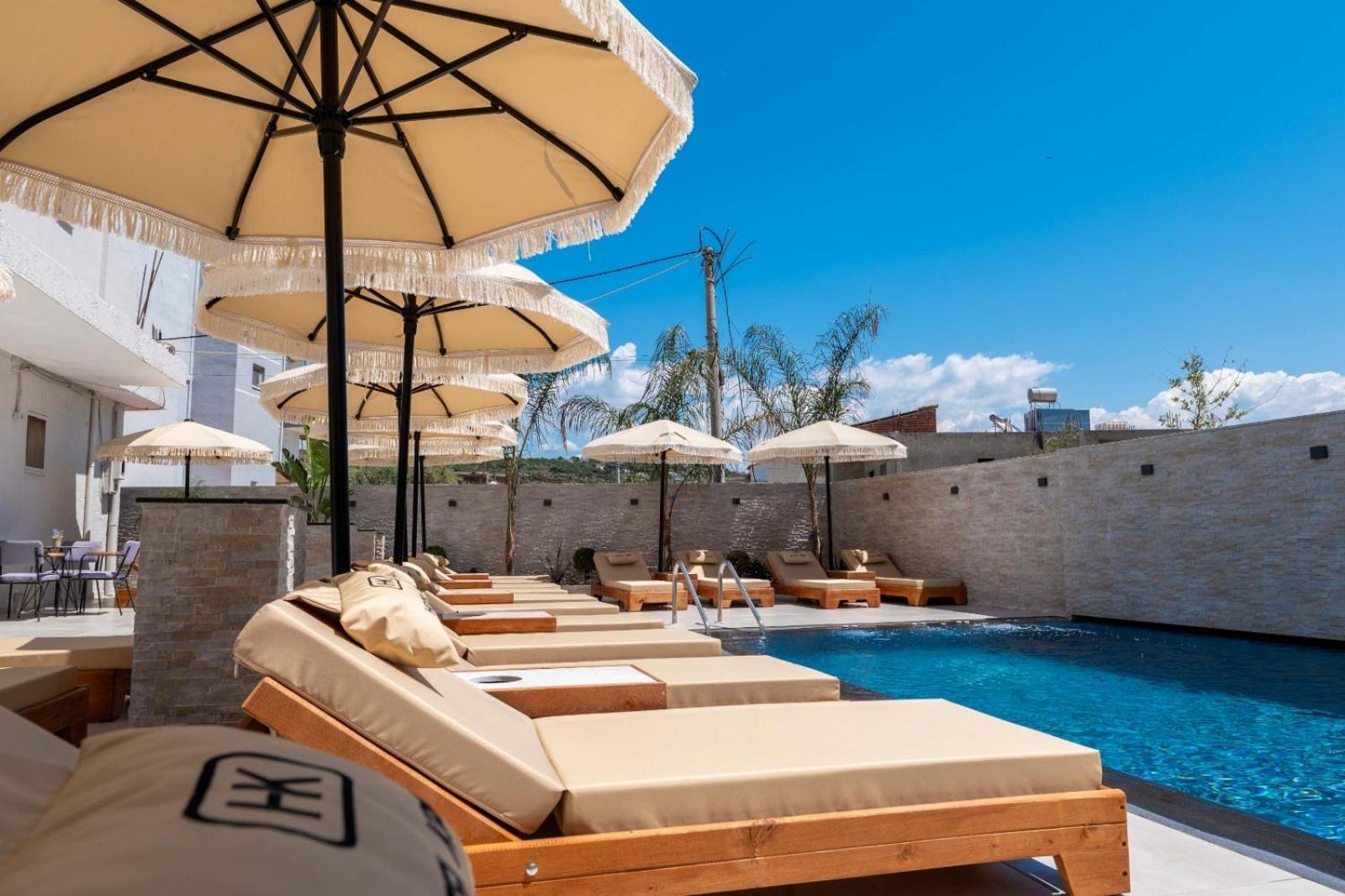 Hotel Kroi Ксамил Екстериор снимка
